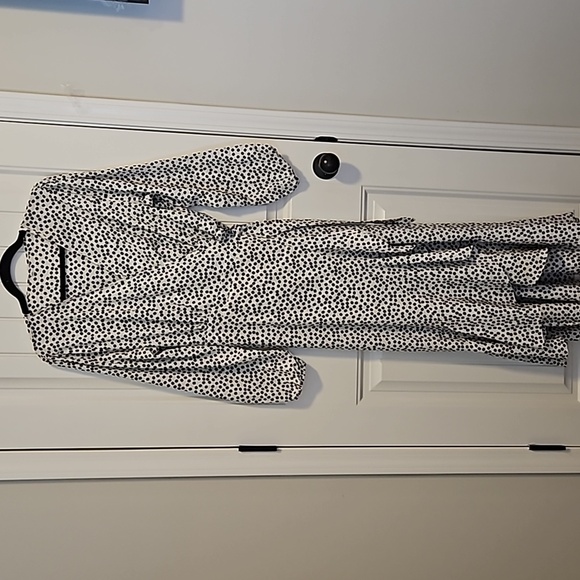 White Floral Print Long Sleeve Wrap Dress Size XXL - Picture 3 of 10